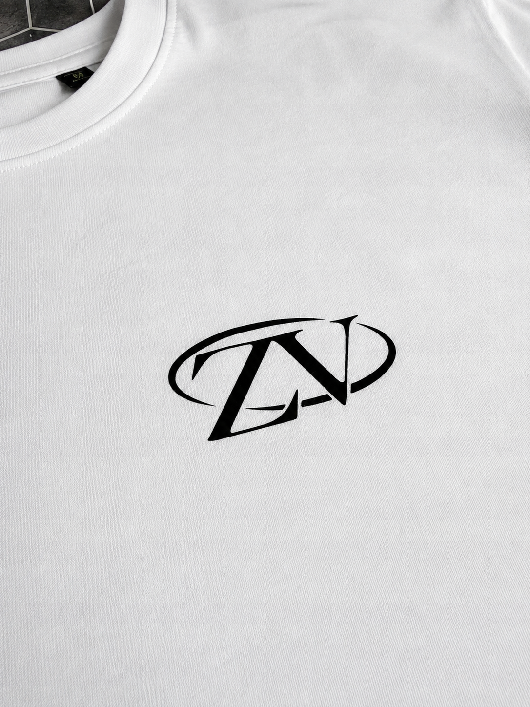 T-shirt Beyond